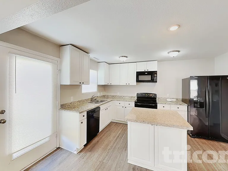 1242 Phil Oneil Dr — Photo 7