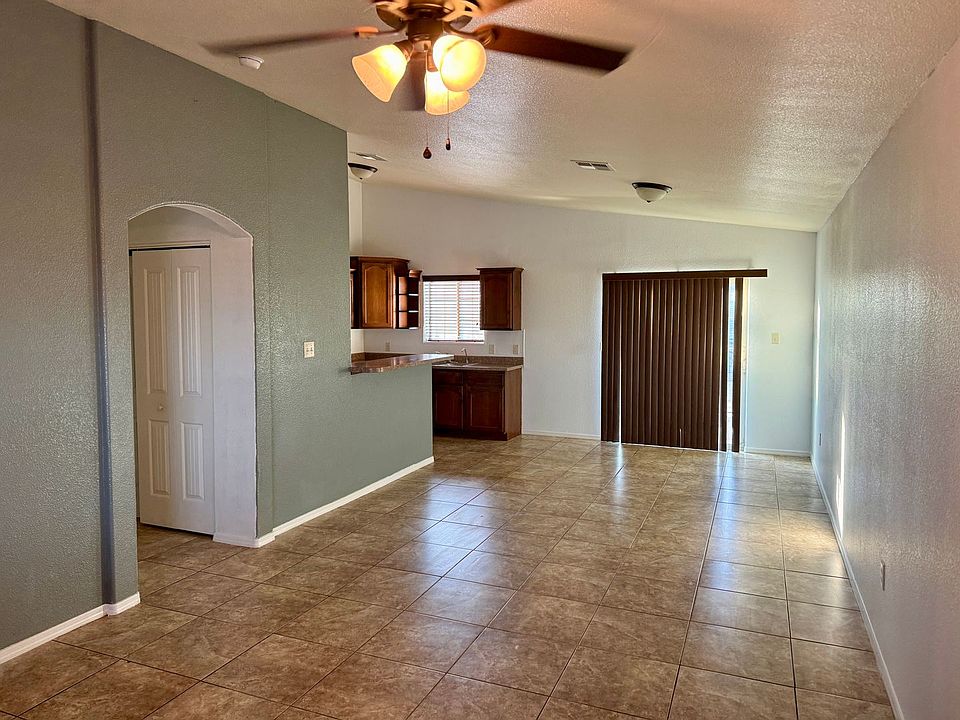 1st image of 2092 E Black St