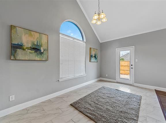 3rd image of 13258 Bavarian Dr