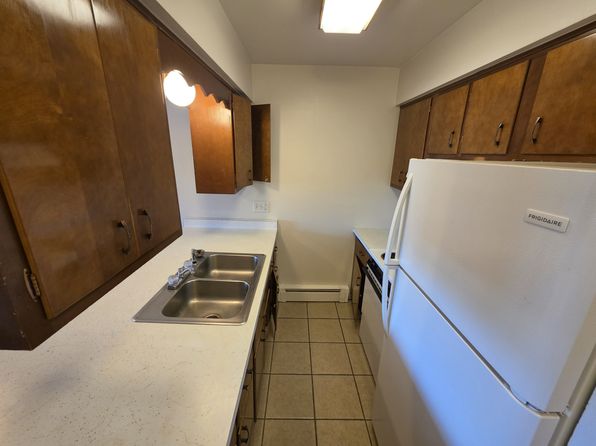 4401 N Grand River Ave #17