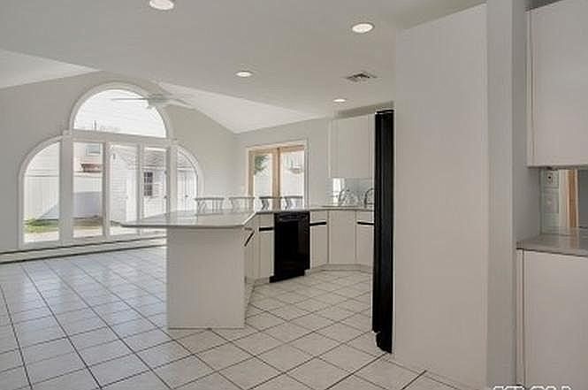 1st image of 16 Park Ln