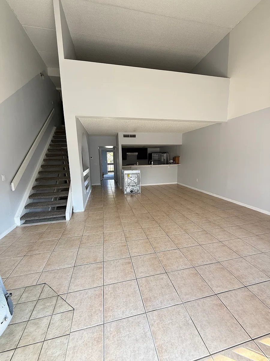 Building Photo - 609 Belltower Ave #C