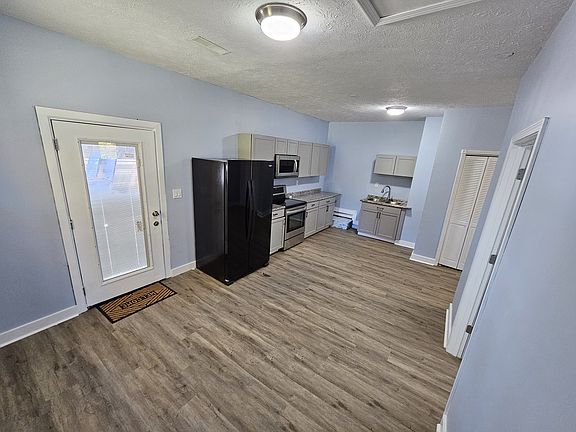 4th image of 7476 E 38th St #B