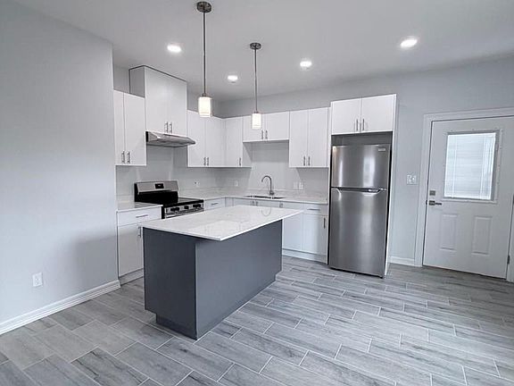 4th image of 1704 Clinton St #2