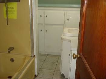4th image of 30 Oakland School St