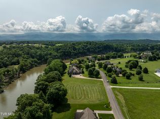 613 Waterstone Cir, Greeneville, TN 37745