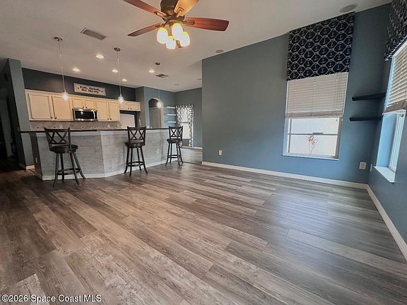 3rd image of 705 Griffen Heights Ct