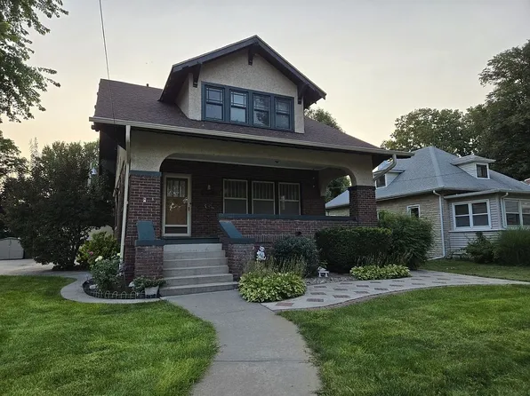 815 N Bellevue Ave, Hastings, NE 68901