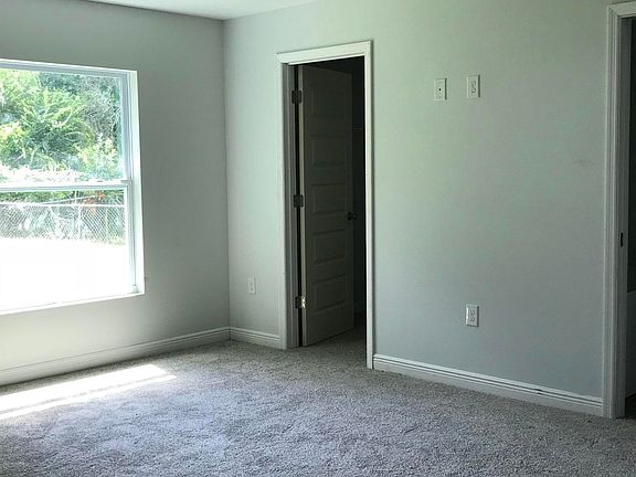 3rd image of 5345 Fay Blvd
