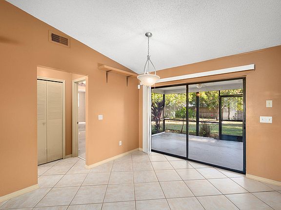 4th image of 1657 SE Sandia Drive