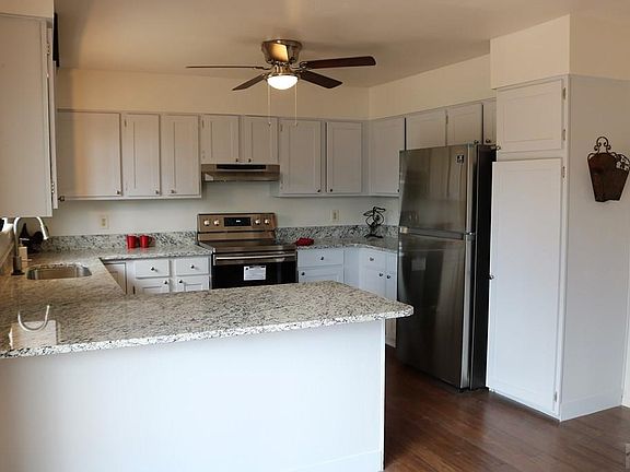 5th image of 929 Shay Ln