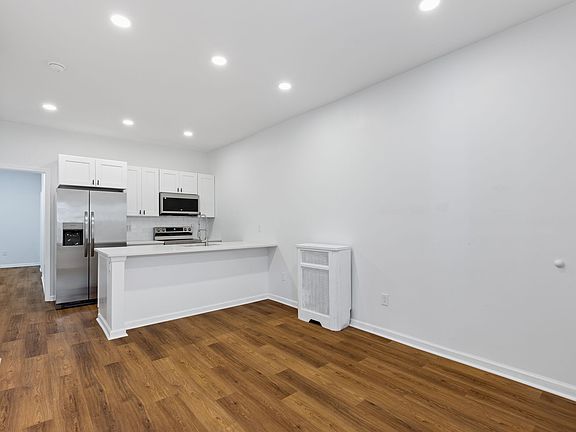 Living Area/Kitchen