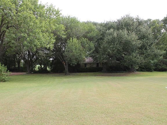 3rd image of 2500 Highway 290 W
