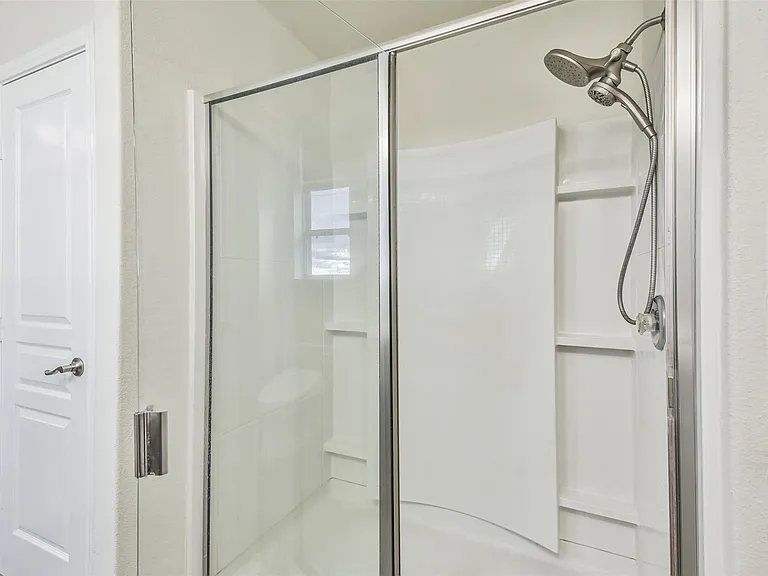 5047 Royal Amber Ln — Photo 32