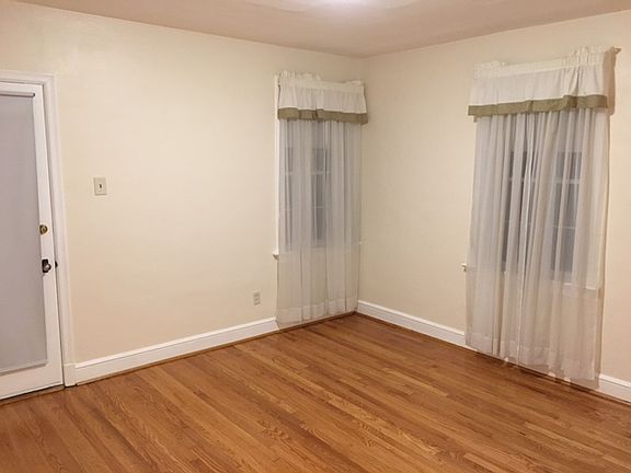 5th image of 6717 Pernod Ave