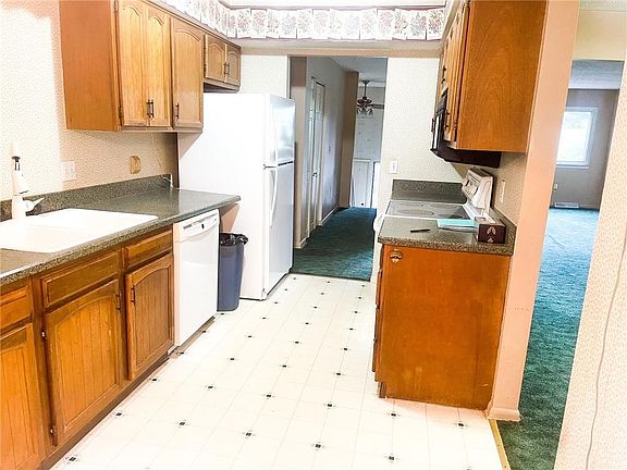 4th image of 529 Montmarc Blvd