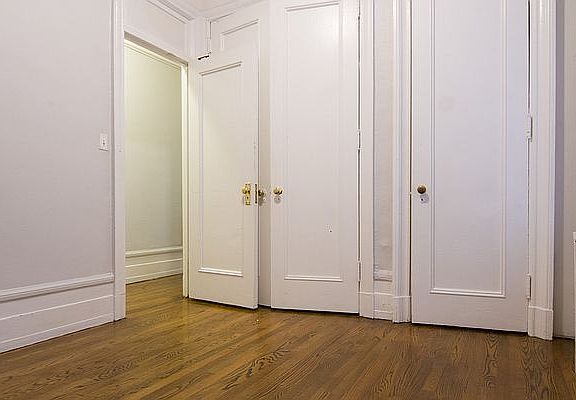 5th image of 162 W 54th St APT 9C