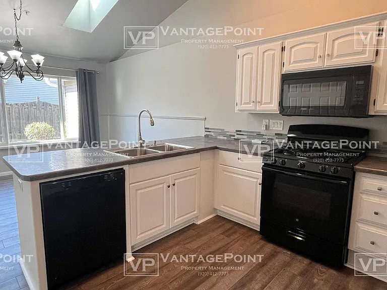 1800 Hardwoods Ct — Photo 8