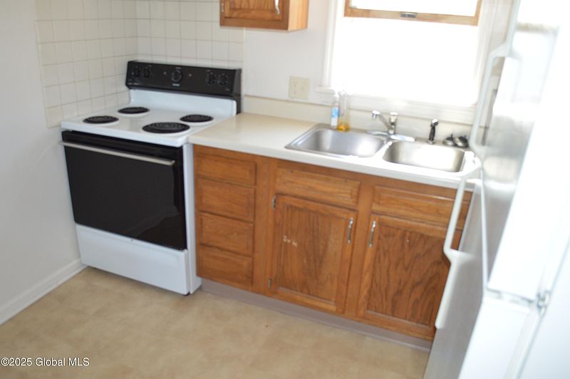 3rd image of 178 Spring Street