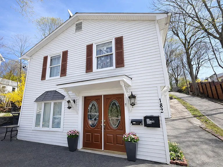 183 Forest St — Photo 14