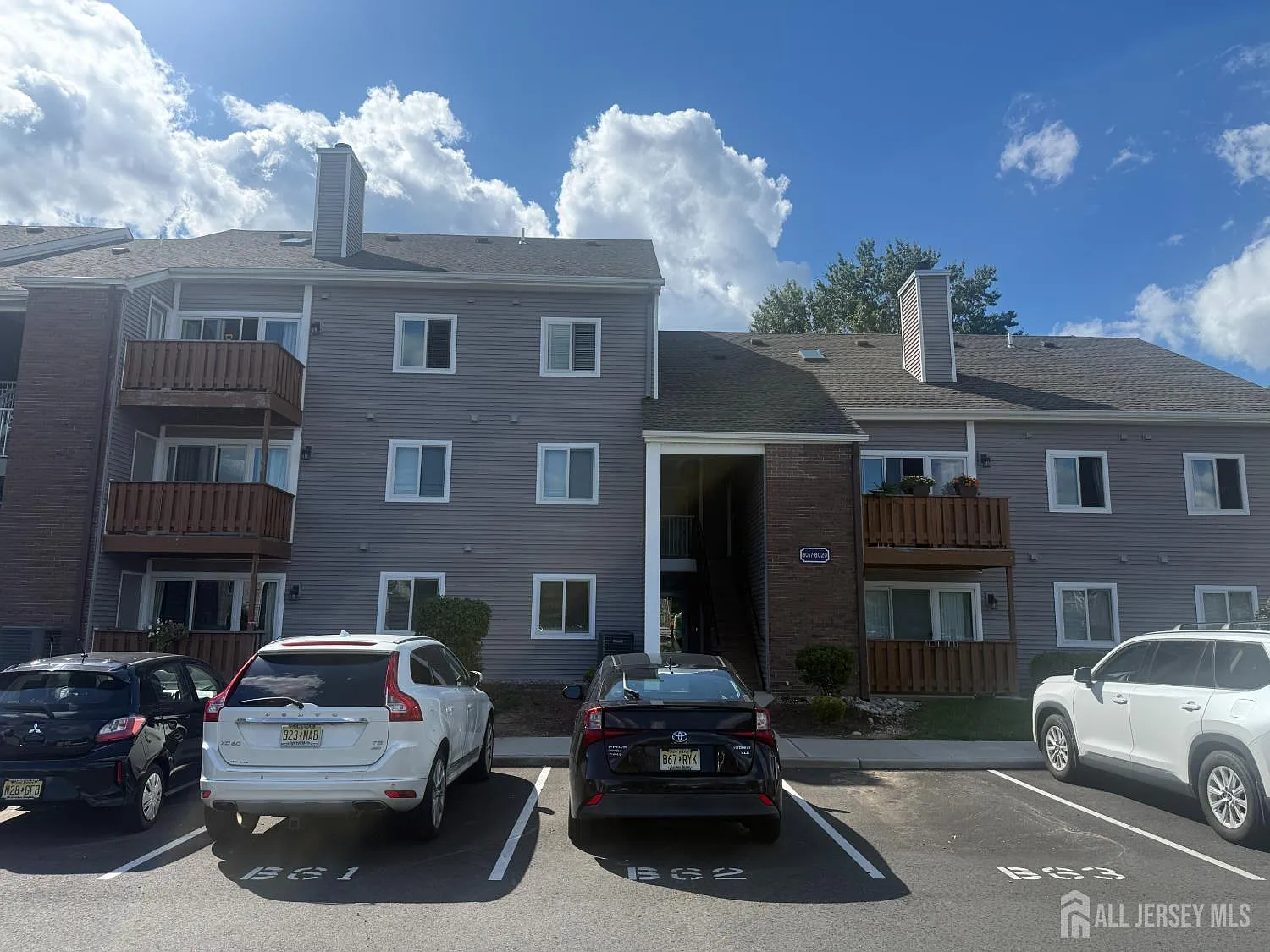 2 bed, 2.0 bath, $2,450 — Photo 1