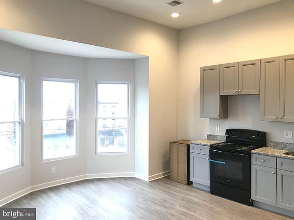 5th image of 933 Belmont Ave #2R