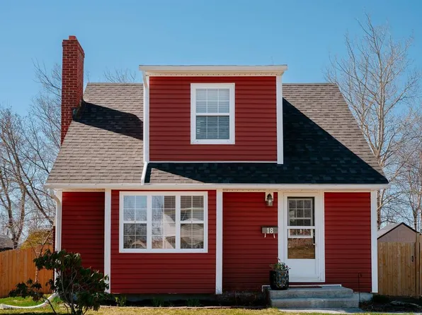 18 Alcock Crescent, Gander, NL A1V2K4