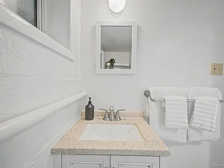 3028-3030 N Raleigh St (Duplex) - OPT 2 6/19/26  — Photo 16