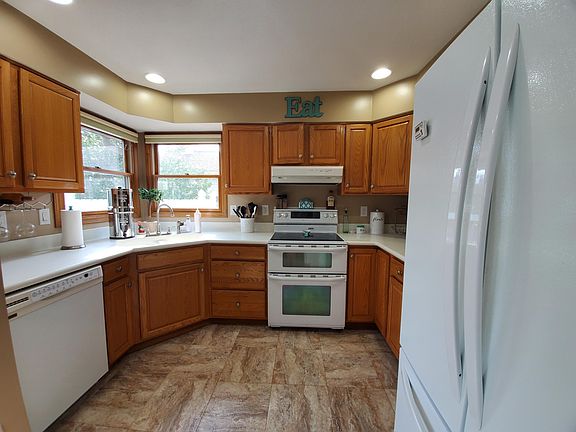 4th image of 1066 Joanne Ct
