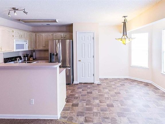 4th image of 2774 Breezy Ridge Trl