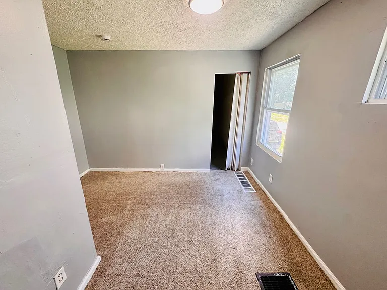 7209 Park Ave — Photo 7