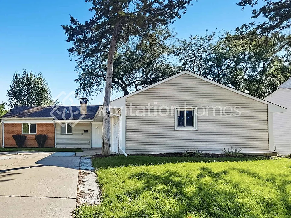1369 Westchester Dr