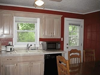 4th image of 5712 Woodward St
