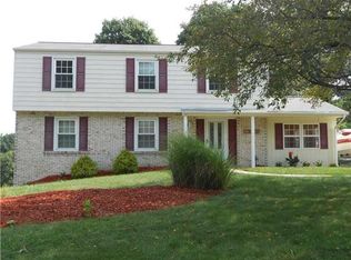 770 Donegal Dr, Bethel Park, PA