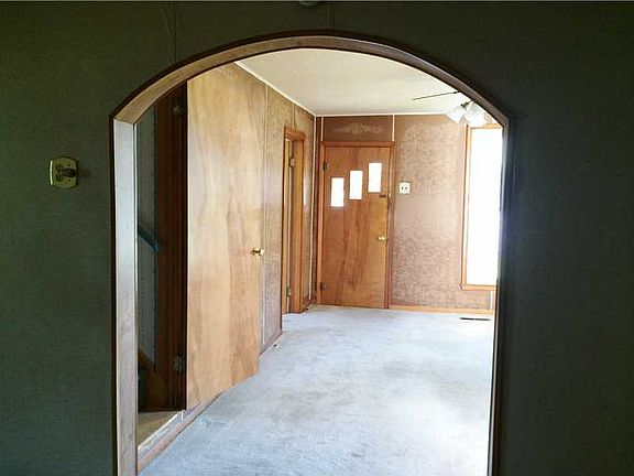 5th image of 512 S Main St