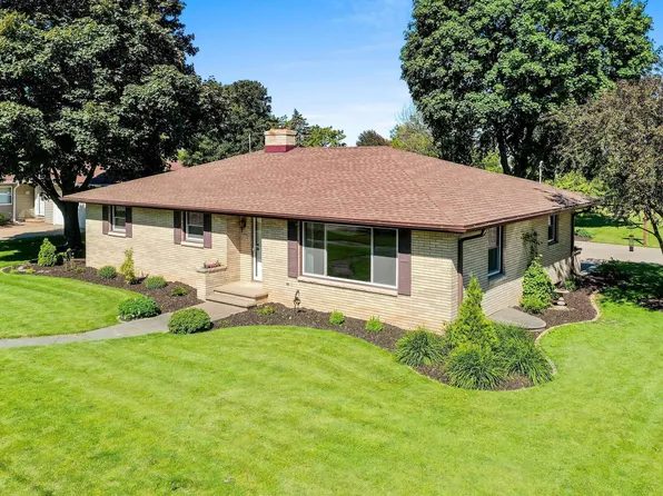 326 Main St, Wrightstown, WI 54180