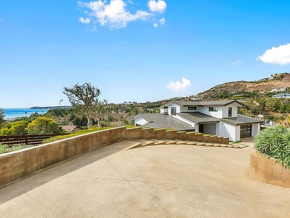 4th image of 27091 Sea Vista Dr