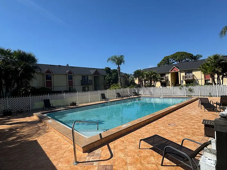 2160 Forest Knoll Dr NE #60102 — Photo 3