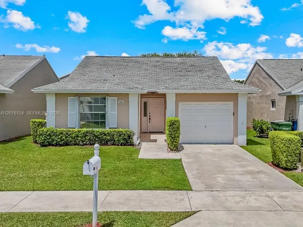 2215 SE 7th Pl, Homestead, FL 33033