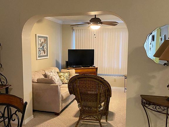4th image of 8736 Seagrape Ct #0