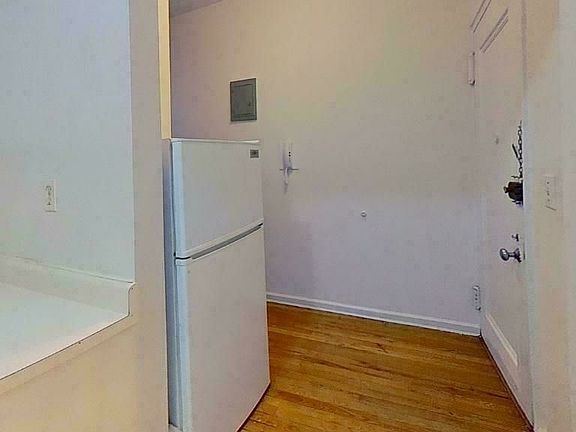 5th image of 432 E 83rd St APT 3B