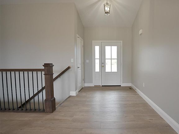 5th image of 244 Meridian Oaks Dr