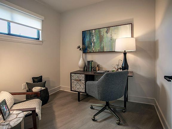 5th image of 70 Pier St #404