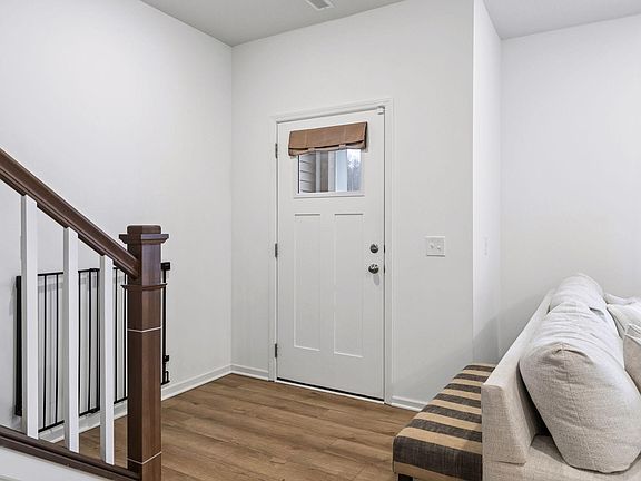 5th image of 14440 Twin Lakes Cir