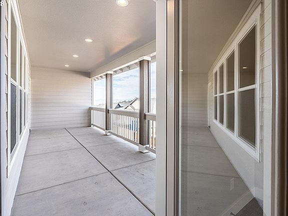 2nd image of 4789 Hathaway Dr