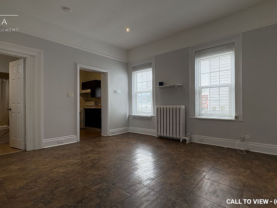 1st image of 270 Carlton St #3