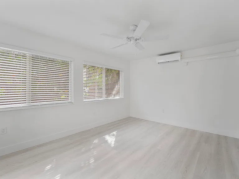 1279 Beach Rd #3 — Photo 13
