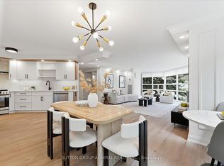 131 Beecroft Rd #306, Toronto, ON M2N 6G9