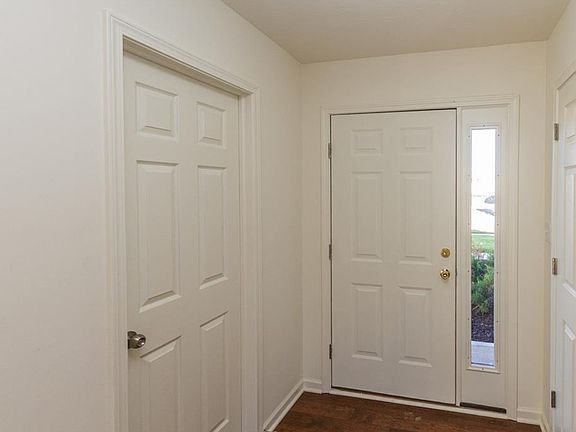 3rd image of 11839 Newcastle Dr