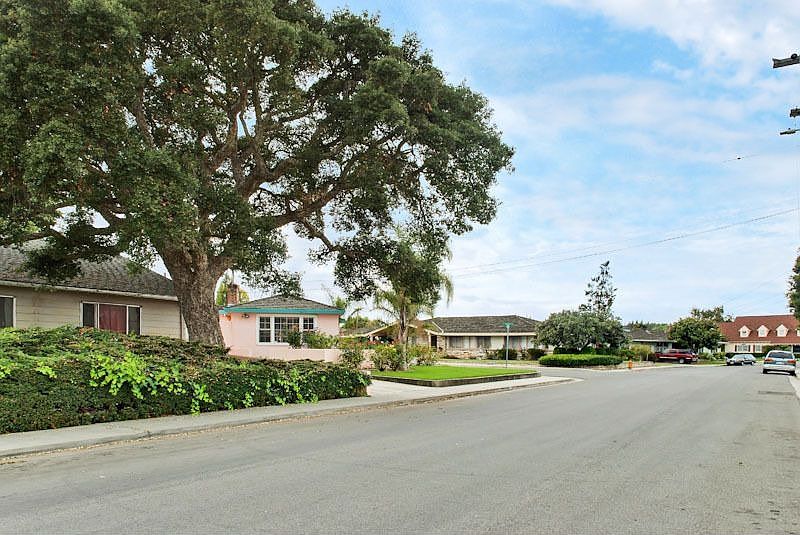 neighborhood view